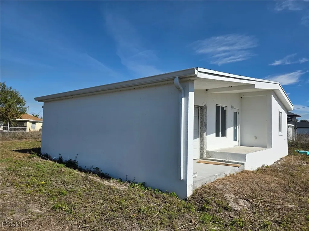 3030 39th Street SW Lehigh Acres FL 33976