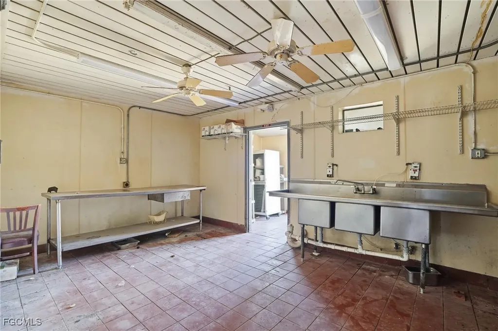 16541 San Carlos Boulevard Fort Myers FL 33908