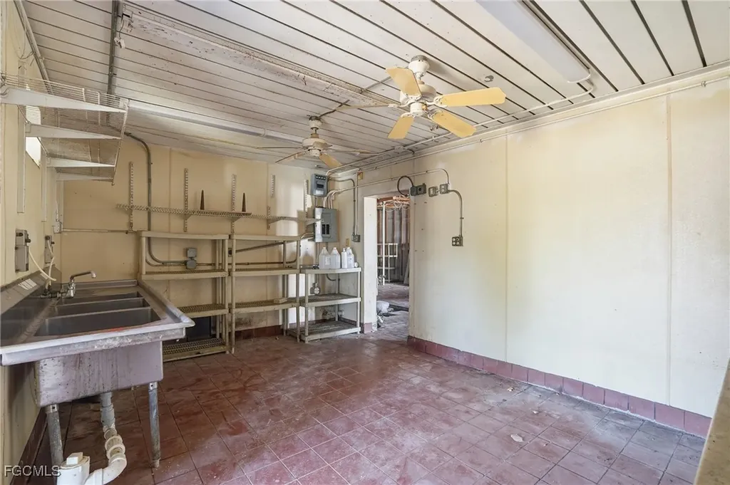 16541 San Carlos Boulevard Fort Myers FL 33908