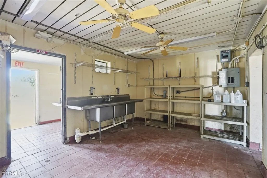 16541 San Carlos Boulevard Fort Myers FL 33908