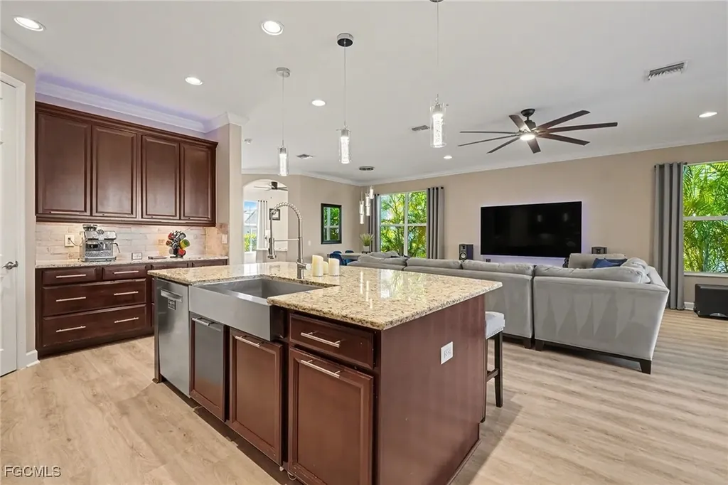 2705 Lambay Court Cape Coral FL 33991
