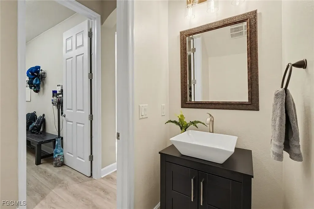 2705 Lambay Court Cape Coral FL 33991