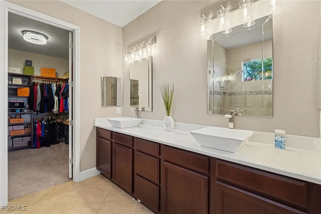 2705 Lambay Court Cape Coral FL 33991