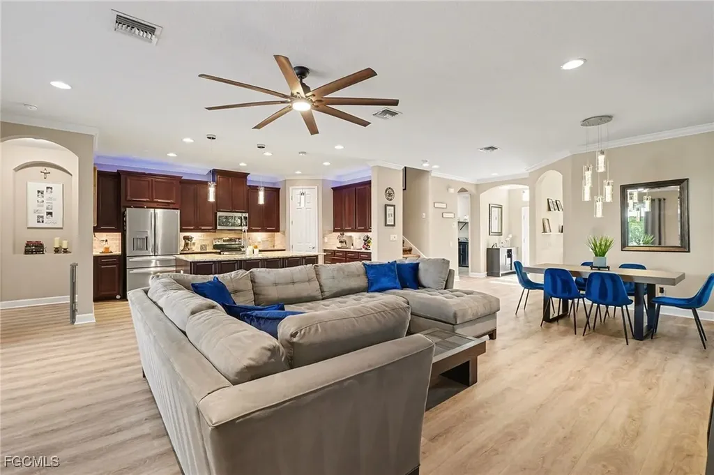 2705 Lambay Court Cape Coral FL 33991