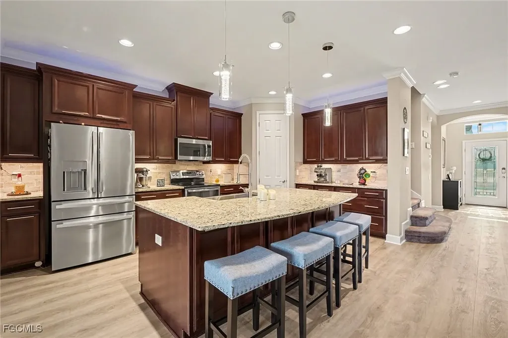 2705 Lambay Court Cape Coral FL 33991