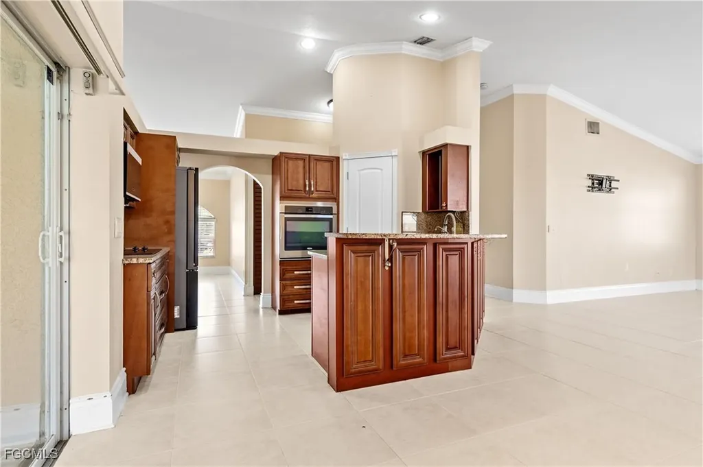 329 NE 9th Street Cape Coral FL 33909
