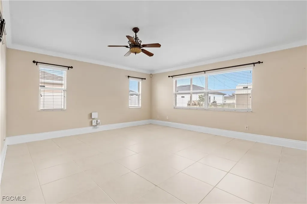 329 NE 9th Street Cape Coral FL 33909