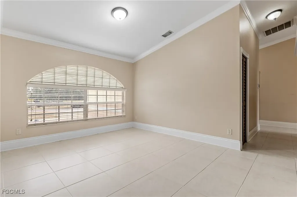 329 NE 9th Street Cape Coral FL 33909