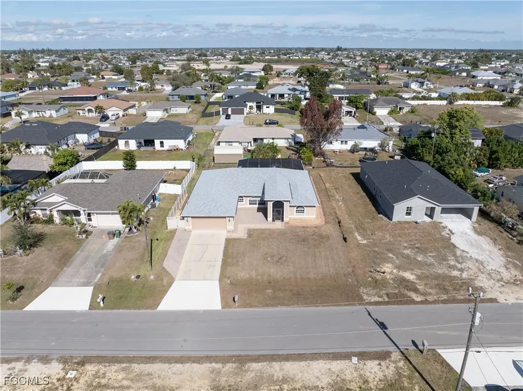 329 NE 9th Street Cape Coral FL 33909