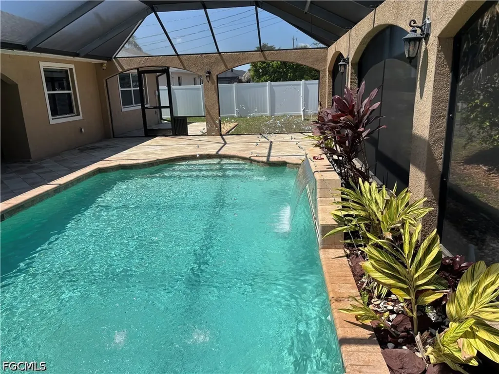 329 NE 9th Street Cape Coral FL 33909