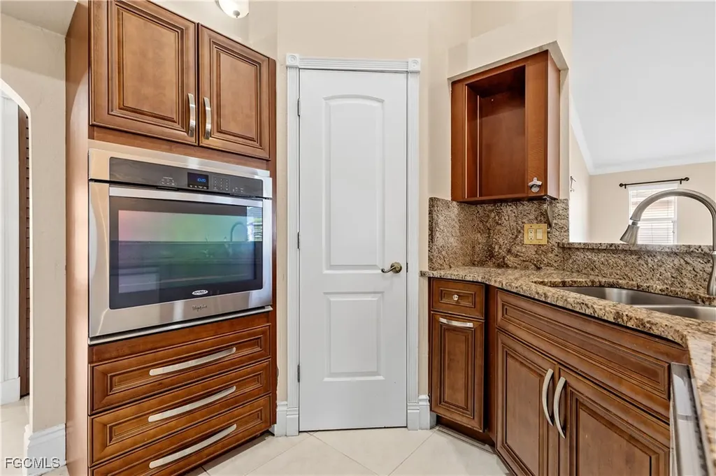 329 NE 9th Street Cape Coral FL 33909