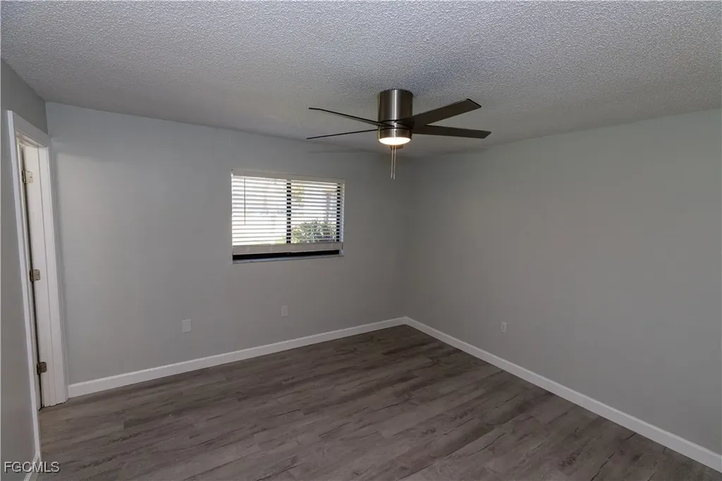 1104 SE 8th Street Cape Coral FL 33990