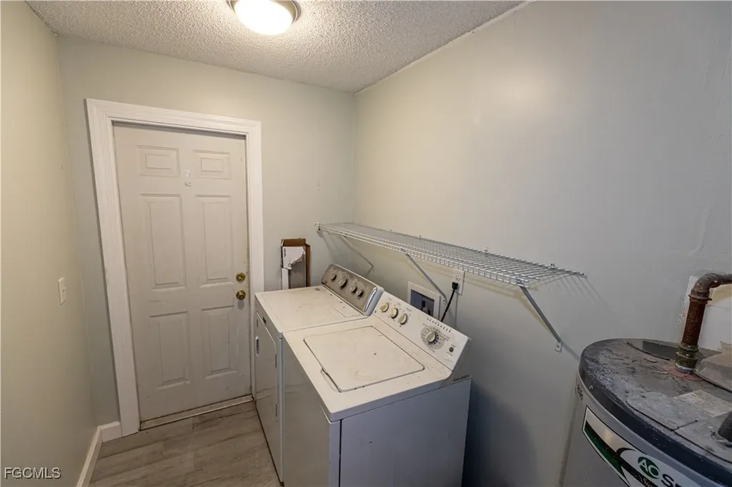 1104 SE 8th Street Cape Coral FL 33990