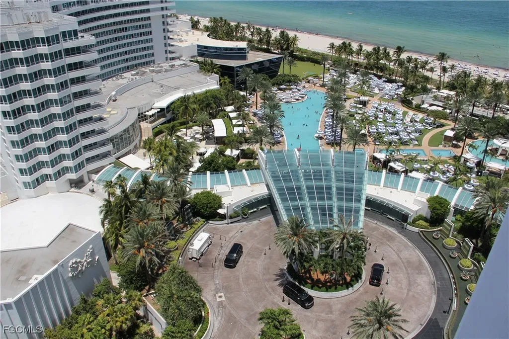 4401 Collins Avenue Miami Beach FL 33140-3227
