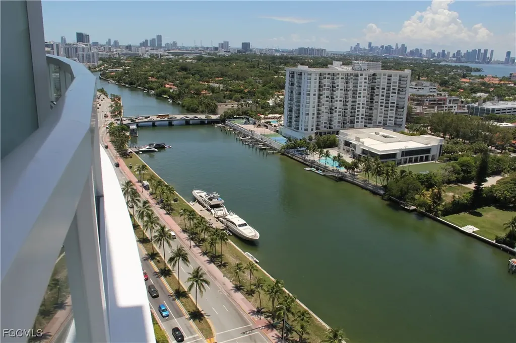 4401 Collins Avenue Miami Beach FL 33140-3227