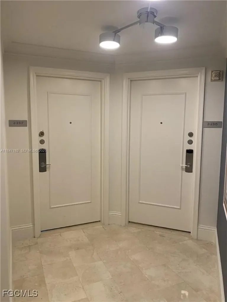4401 Collins Avenue Miami Beach FL 33140-3227