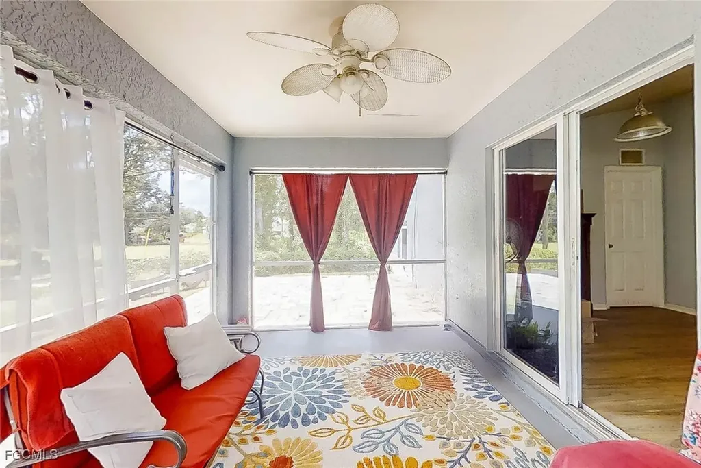 2506 E 23rd Street Alva FL 33920