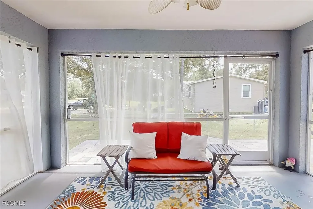 2506 E 23rd Street Alva FL 33920