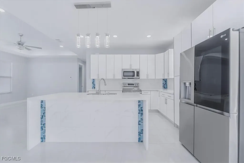 1114 NE 7th Avenue Cape Coral FL 33909