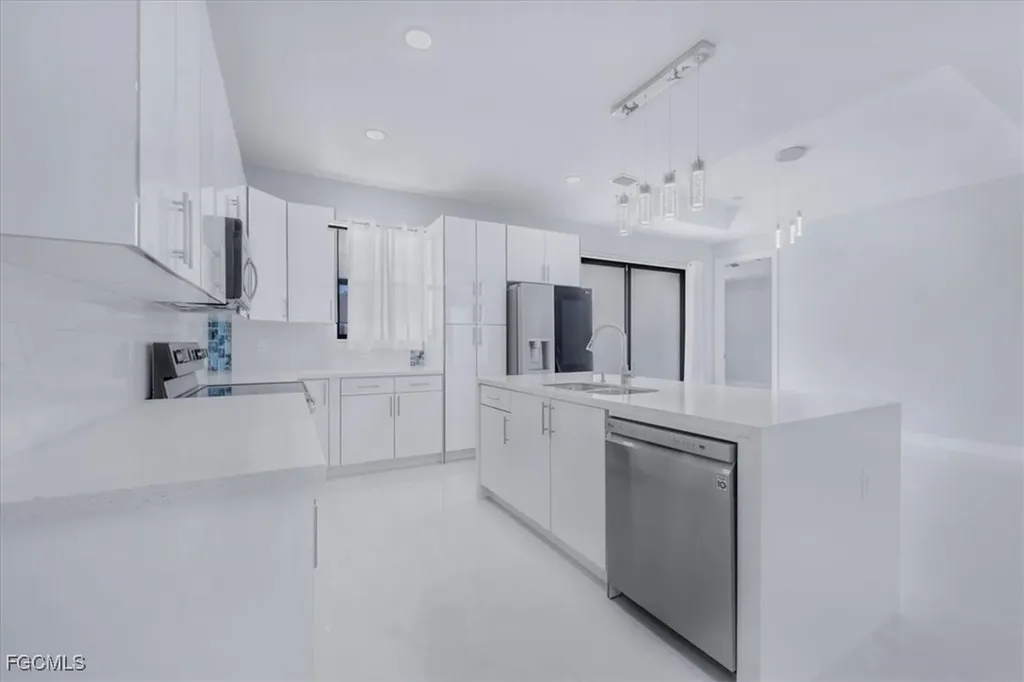 1114 NE 7th Avenue Cape Coral FL 33909