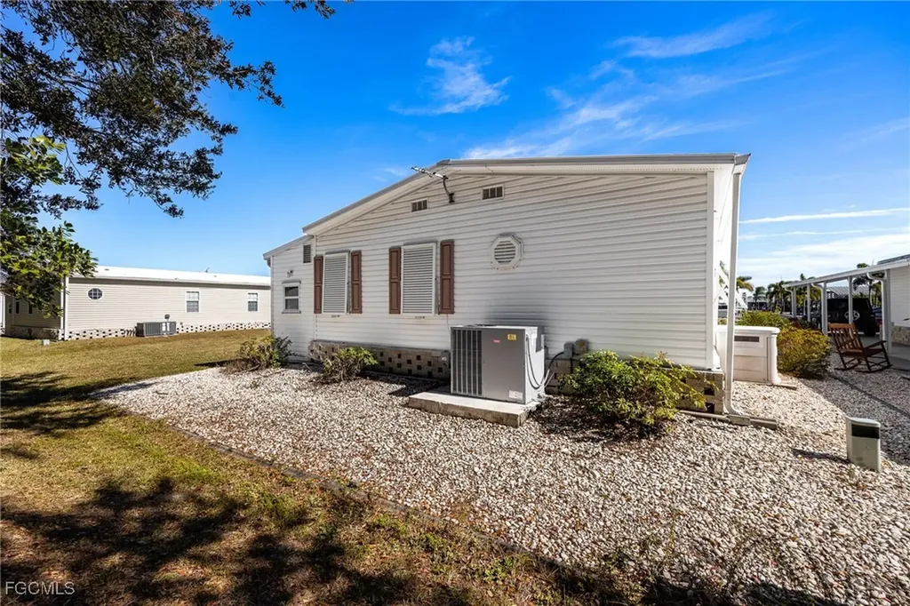 5252 Fiddleleaf Drive Fort Myers FL 33905