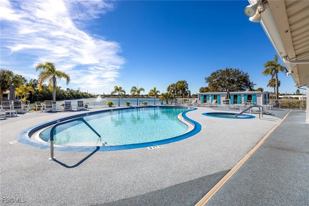 5252 Fiddleleaf Drive Fort Myers FL 33905