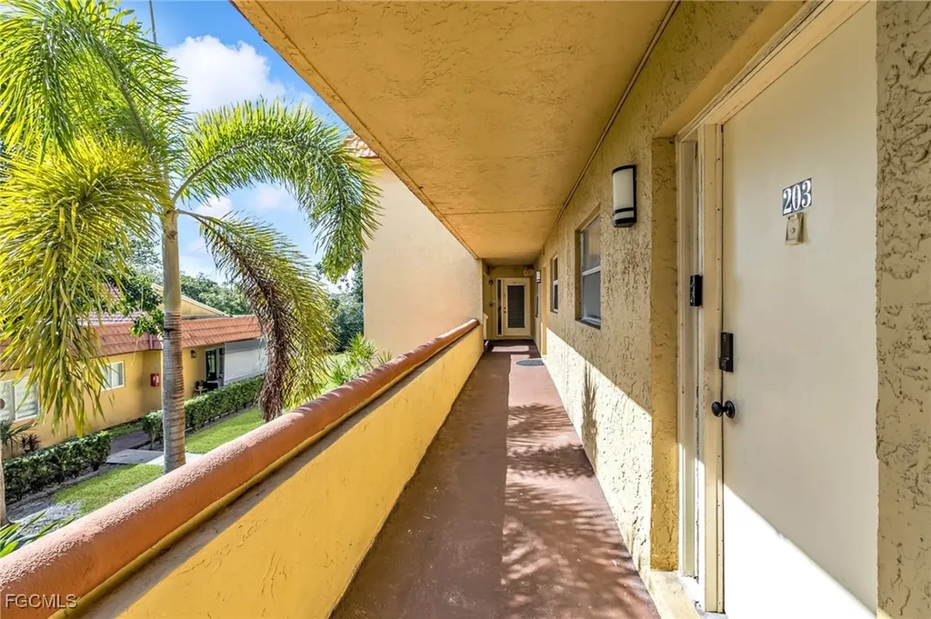 10772 La Placida Drive Coral Springs FL 33065-3796