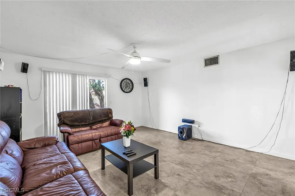 10772 La Placida Drive Coral Springs FL 33065-3796