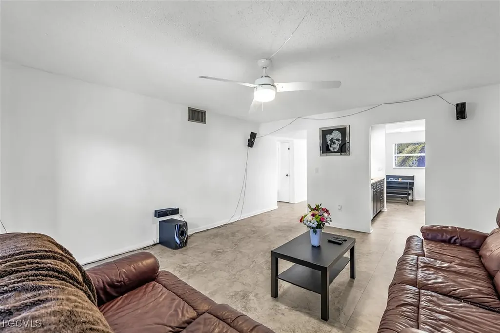 10772 La Placida Drive Coral Springs FL 33065-3796