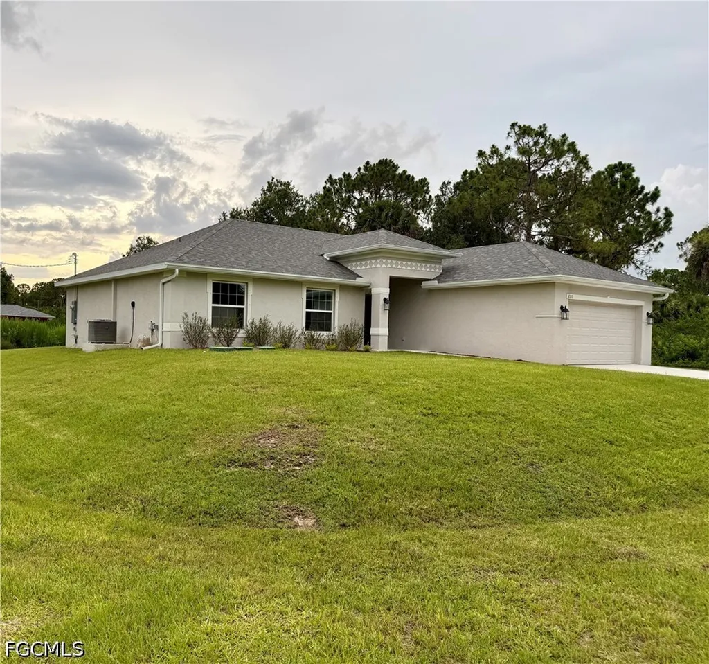 4707 Ruth Avenue N Lehigh Acres FL 33971