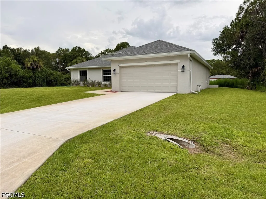 4707 Ruth Avenue N Lehigh Acres FL 33971