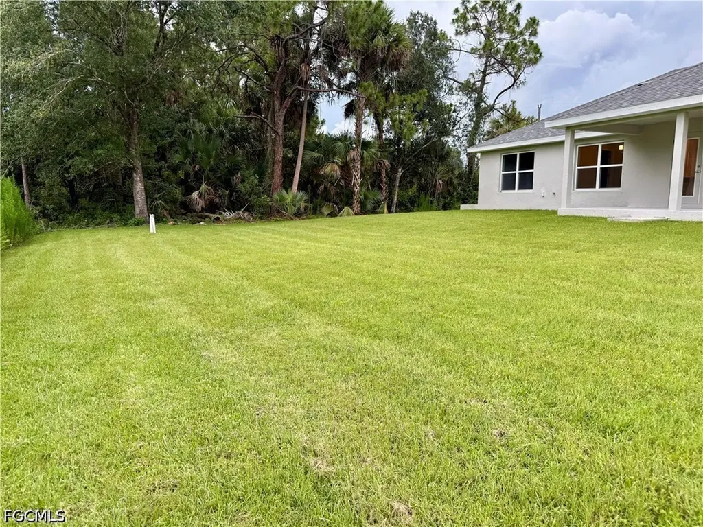 4707 Ruth Avenue N Lehigh Acres FL 33971