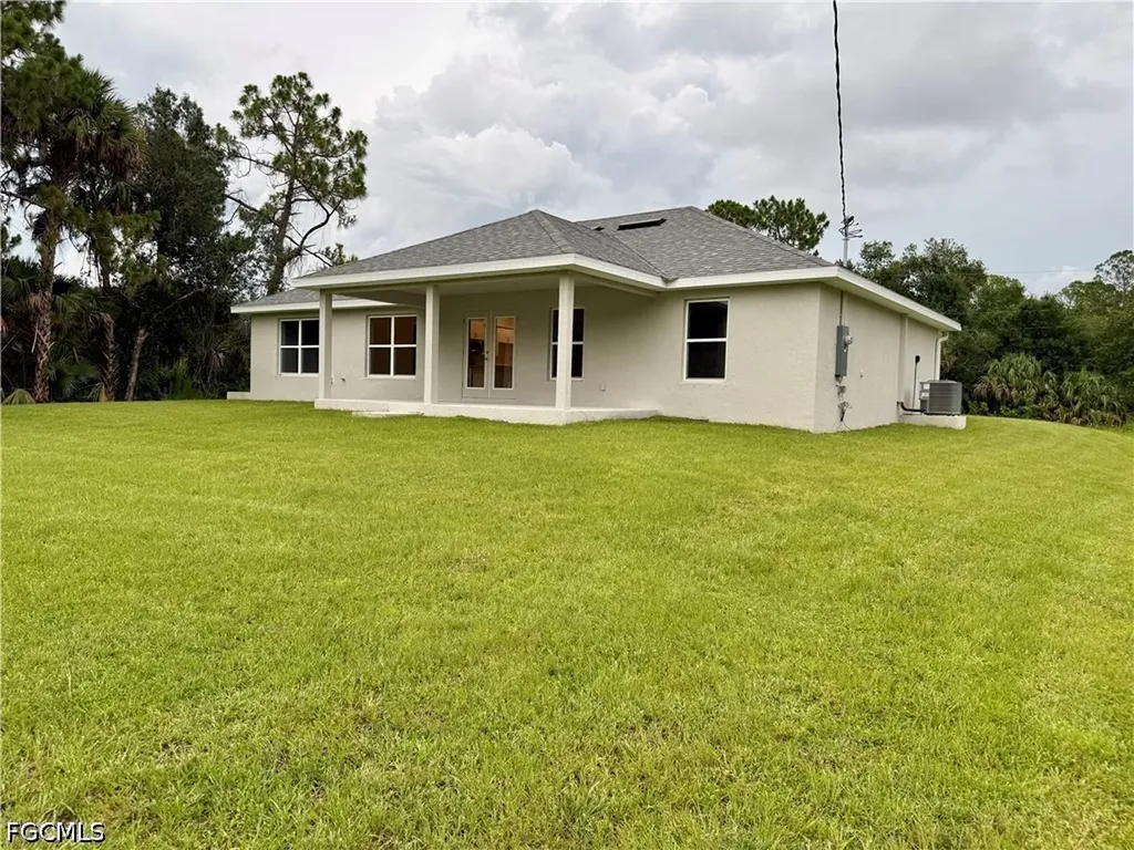 4707 Ruth Avenue N Lehigh Acres FL 33971