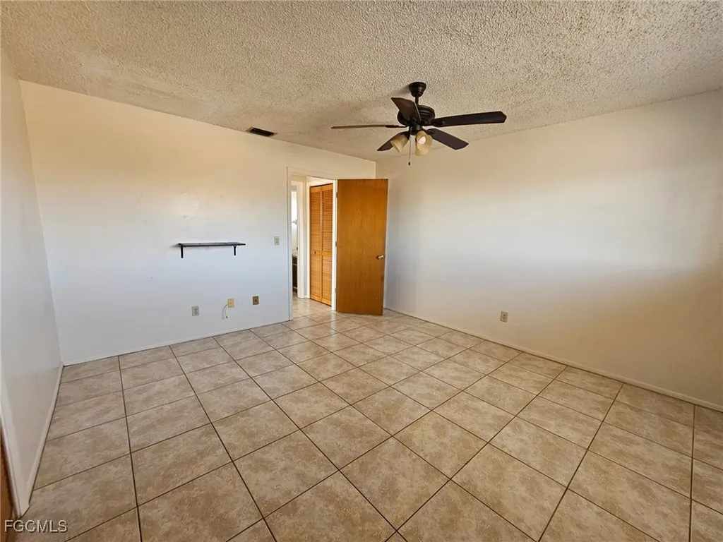1221 SE 46th Lane Cape Coral FL 33904