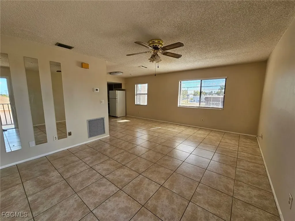 1221 SE 46th Lane Cape Coral FL 33904