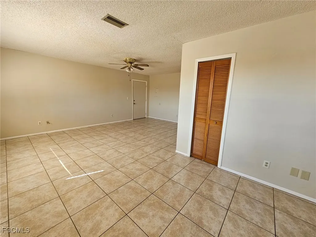 1221 SE 46th Lane Cape Coral FL 33904