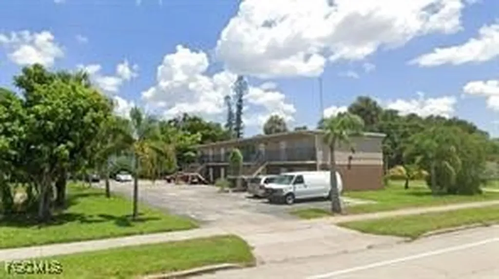2239 Jackson Street Fort Myers FL 33901
