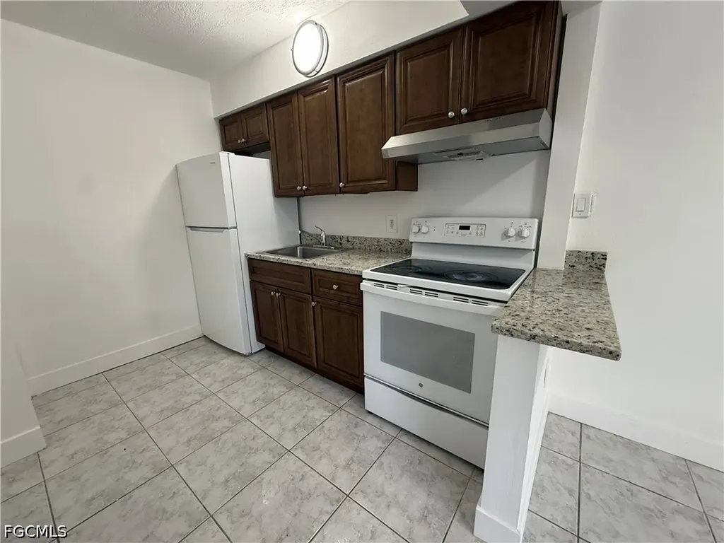 2239 Jackson Street Fort Myers FL 33901
