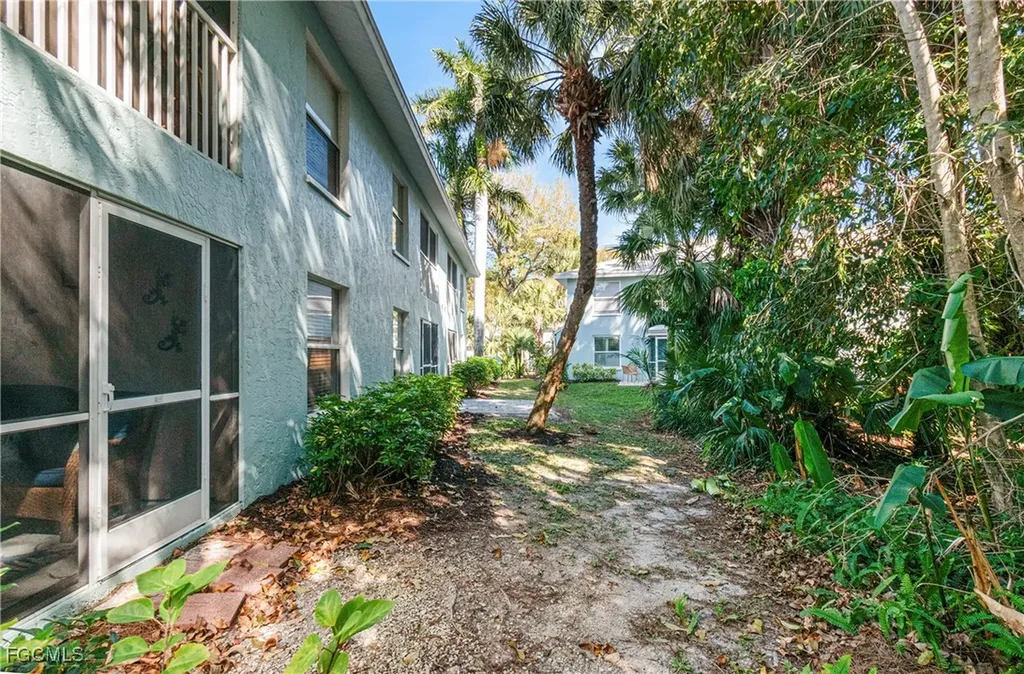 28280 Pine Haven Way Bonita Springs FL 34135