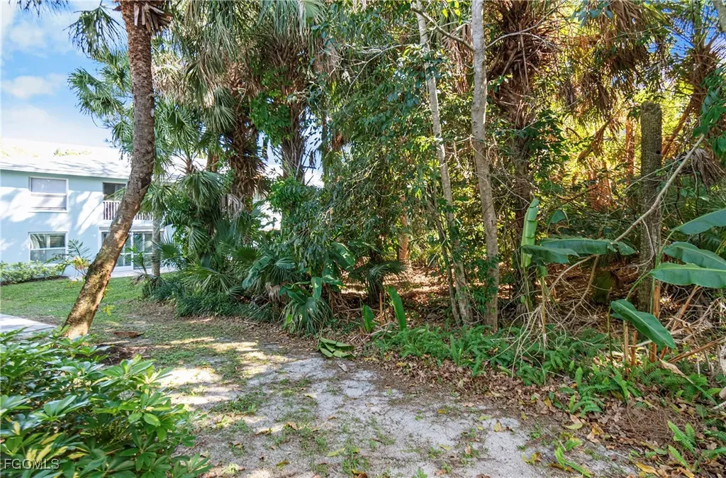 28280 Pine Haven Way Bonita Springs FL 34135