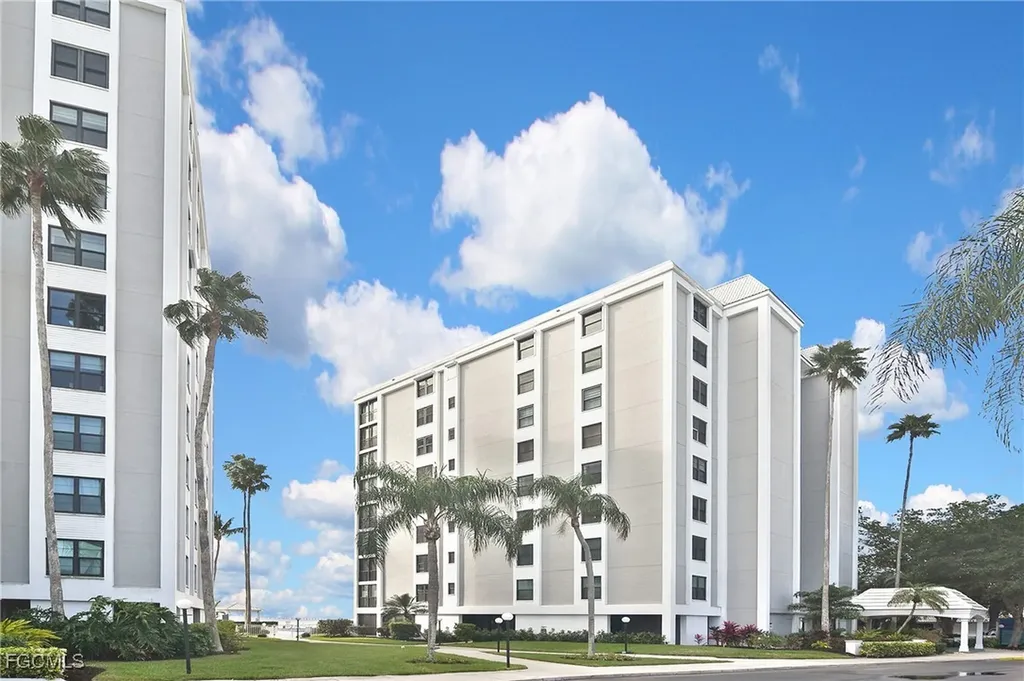 3350 N Key Drive North Fort Myers FL 33903