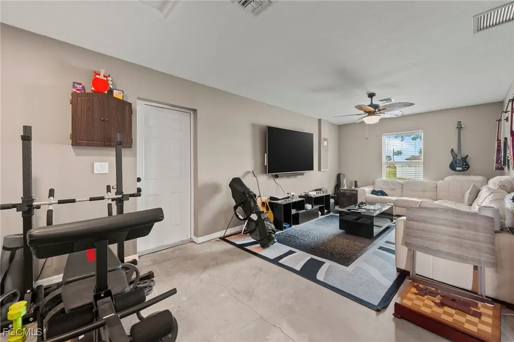 5011 Dania Circle Labelle FL 33935
