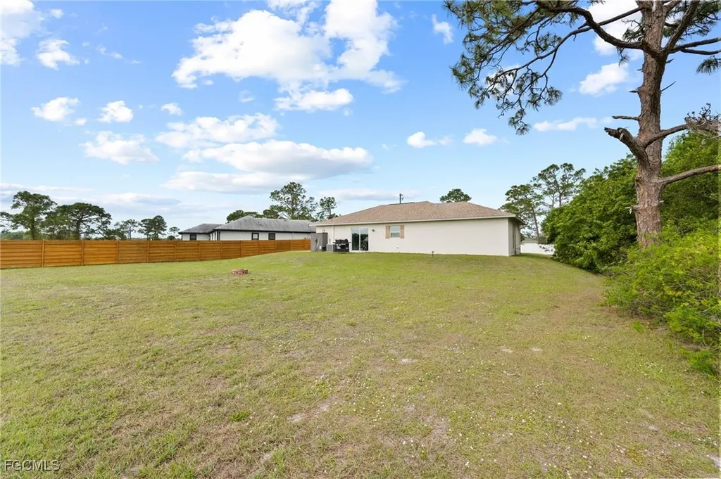 5011 Dania Circle Labelle FL 33935