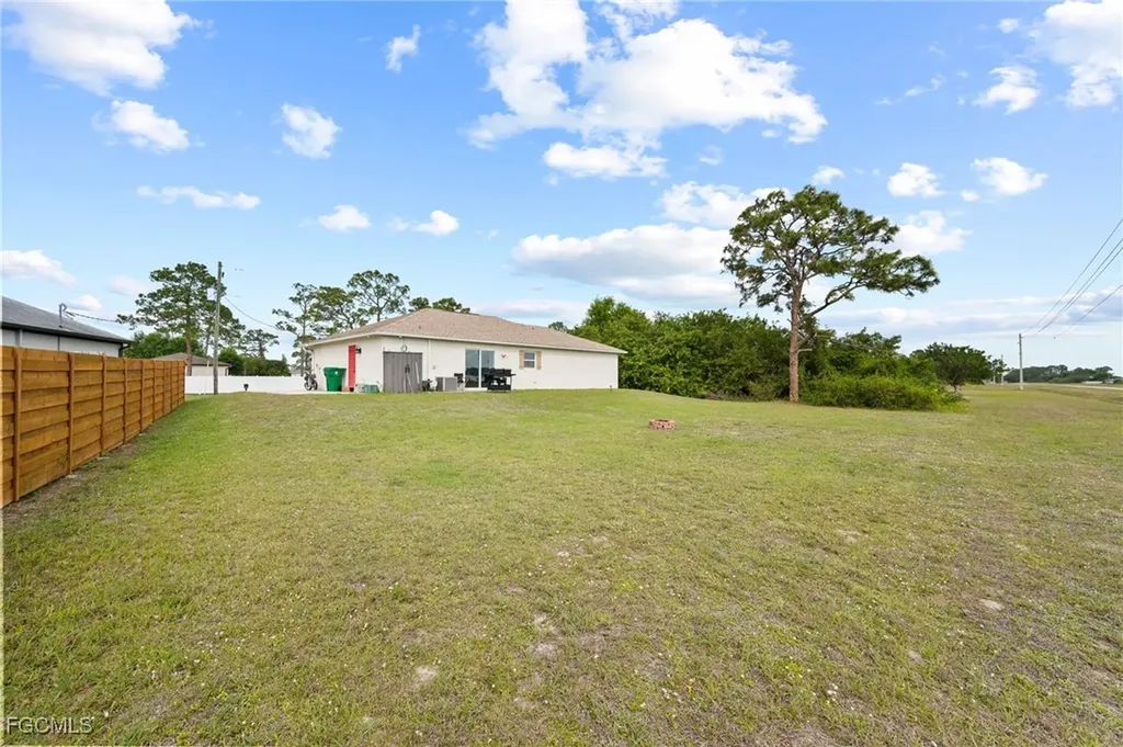 5011 Dania Circle Labelle FL 33935