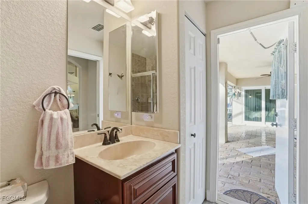 1422 SW 16th Terrace Cape Coral FL 33991