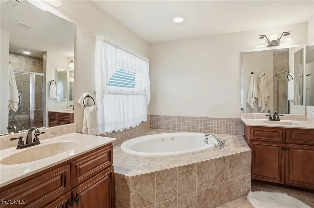 1422 SW 16th Terrace Cape Coral FL 33991