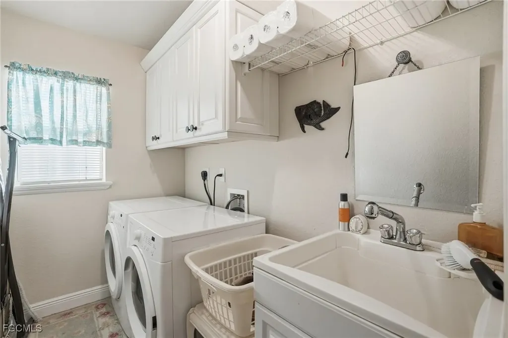 1422 SW 16th Terrace Cape Coral FL 33991