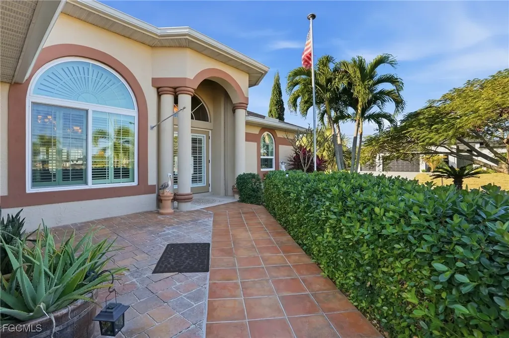 1422 SW 16th Terrace Cape Coral FL 33991