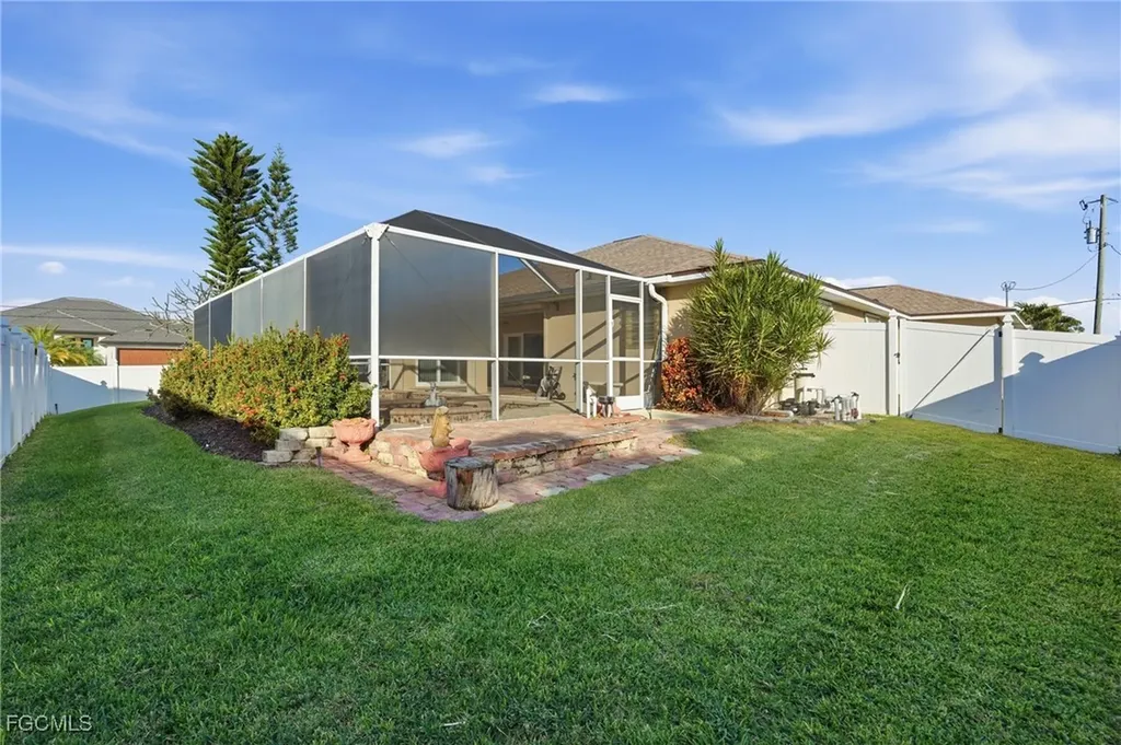 1422 SW 16th Terrace Cape Coral FL 33991