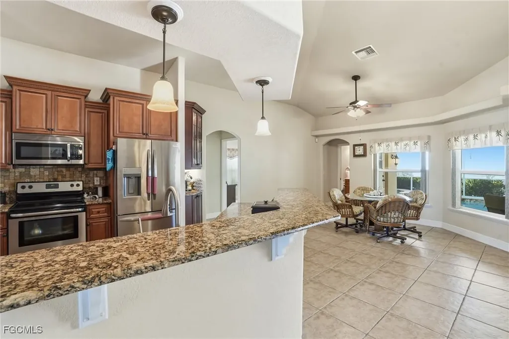 1422 SW 16th Terrace Cape Coral FL 33991